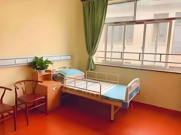 细节藏不住爱！白敬亭晒家意外暴露恋情？